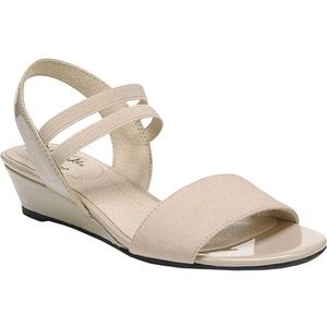 LifeStride women Yolo Wedge Sandal, Tender Taupe, 7.5